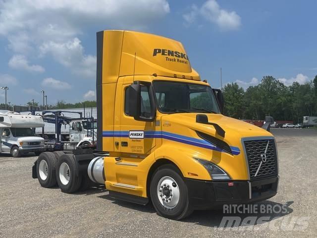 Volvo VNL Autotractoare