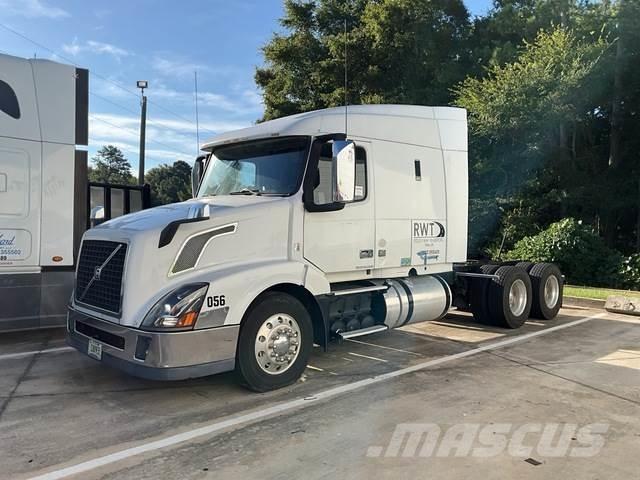 Volvo VNL Autotractoare