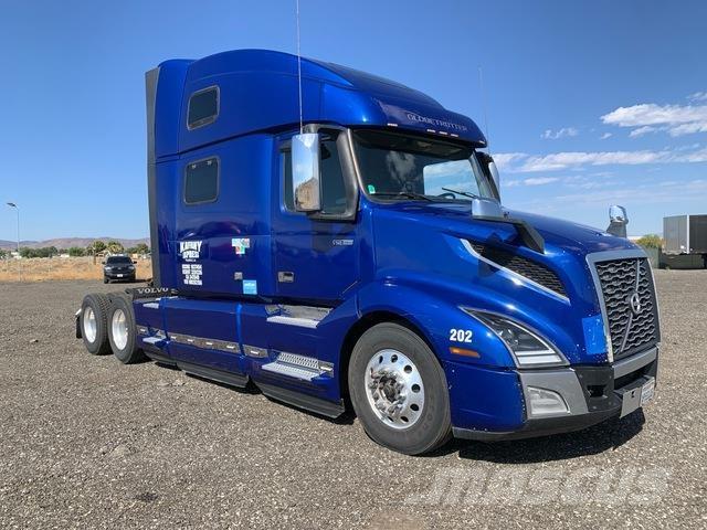 Volvo VNL Autotractoare