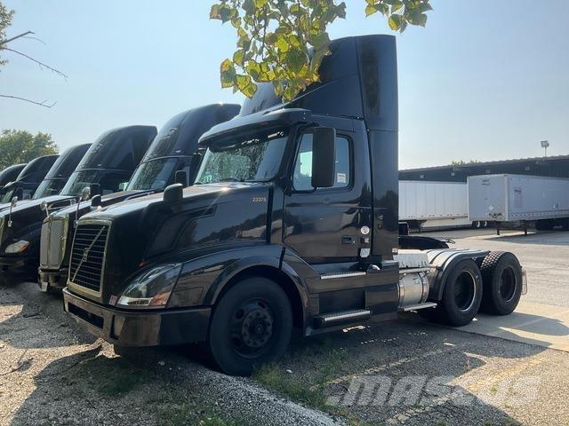 Volvo VNL Autotractoare
