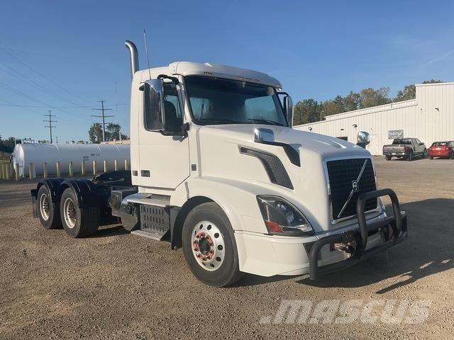 Volvo VNL Autotractoare