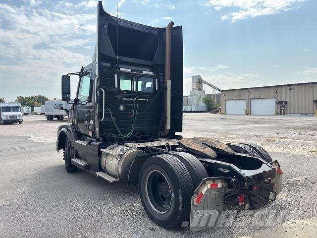 Volvo VNL Autotractoare