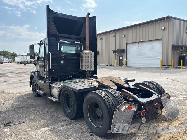 Volvo VNL Autotractoare