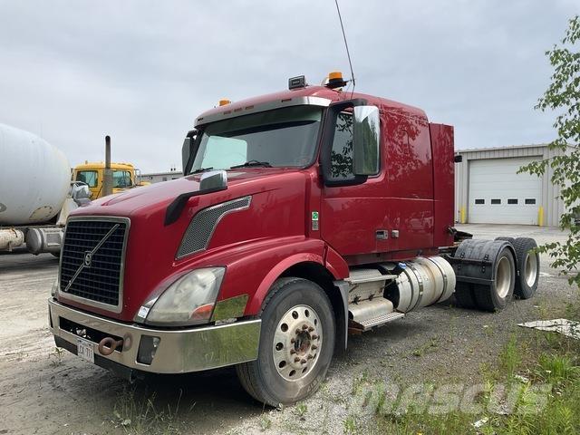 Volvo VNL Autotractoare