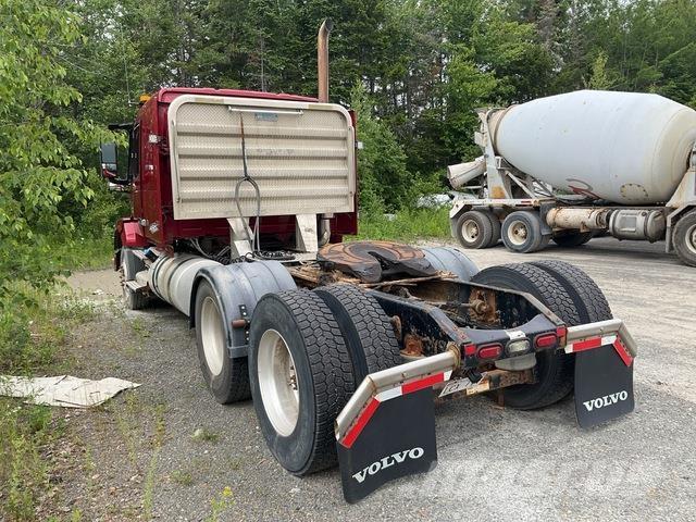 Volvo VNL Autotractoare