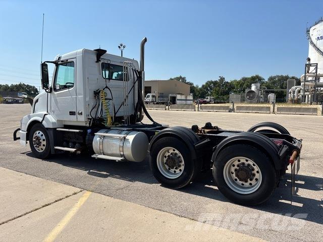 Volvo VNL Autotractoare