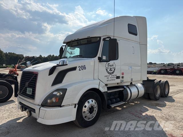 Volvo VNL Autotractoare