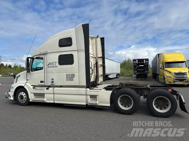 Volvo VNL 780 Autotractoare