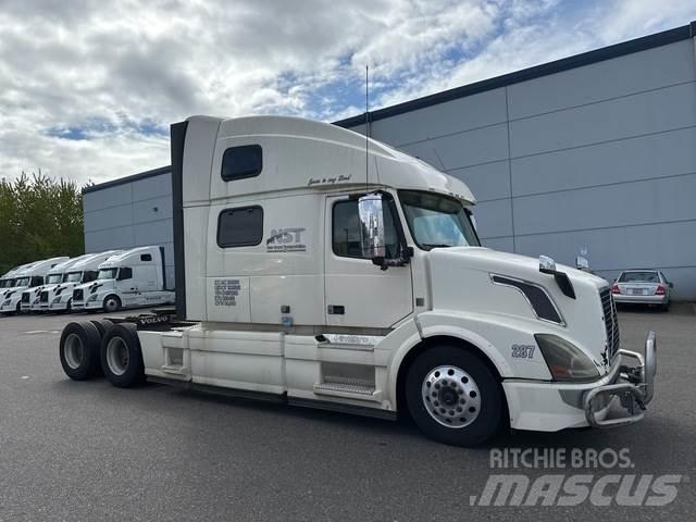 Volvo VNL 780 Autotractoare