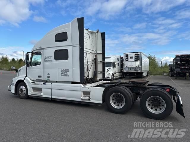 Volvo VNL 780 Autotractoare