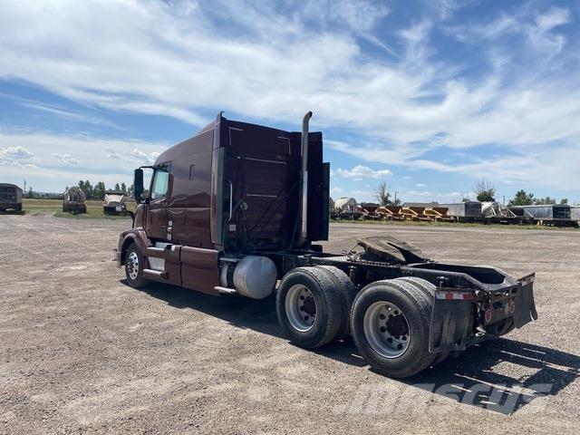 Volvo VNL630 Autotractoare