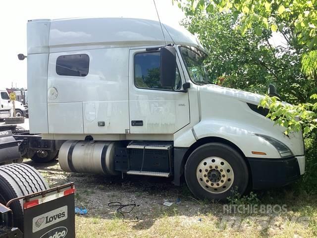 Volvo VNL740 Autotractoare