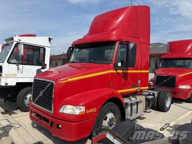 Volvo VNM Autotractoare