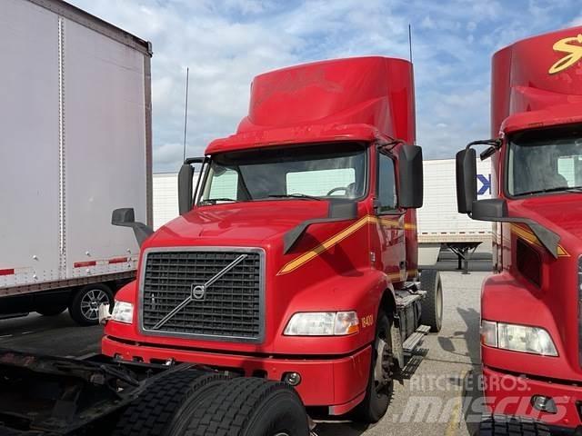 Volvo VNM Autotractoare