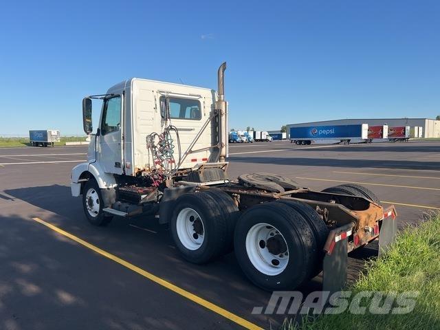 Volvo VNM Autotractoare