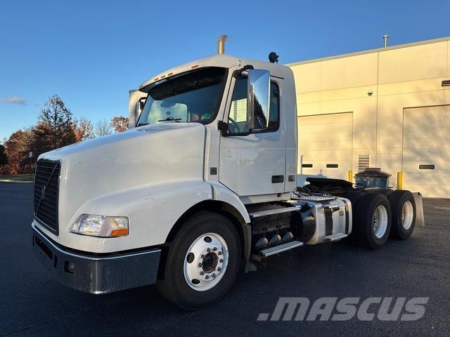 Volvo VNM 200 Autotractoare