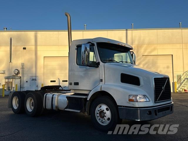 Volvo VNM 200 Autotractoare