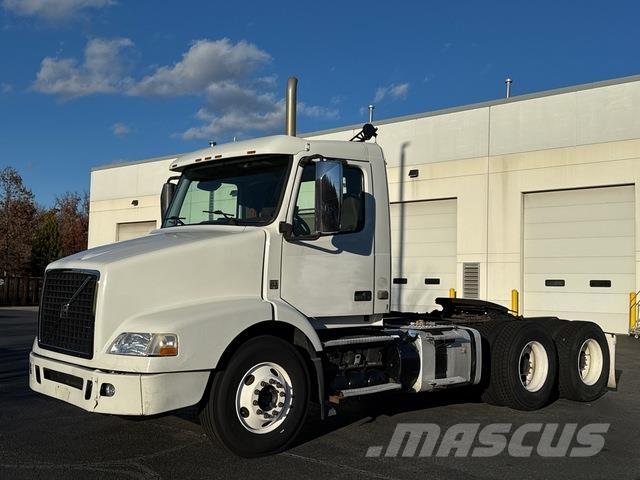 Volvo VNM 200 Autotractoare