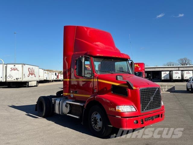 Volvo VNM200 Autotractoare