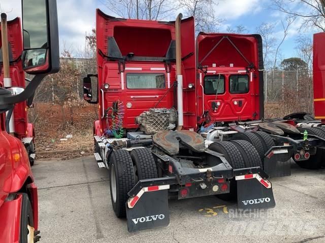 Volvo VNM42T Autotractoare