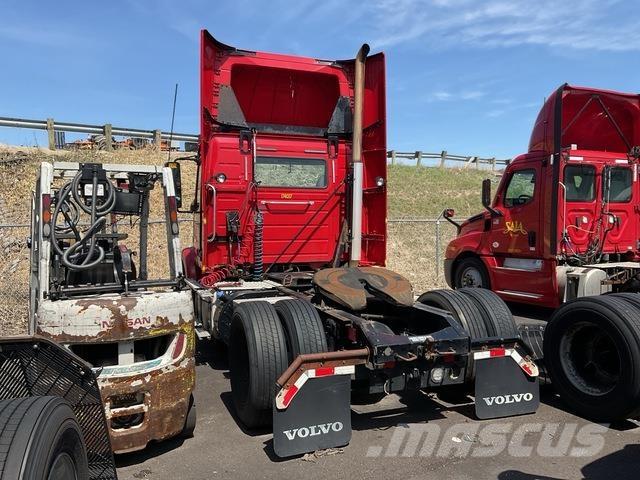 Volvo VNM42T Autotractoare