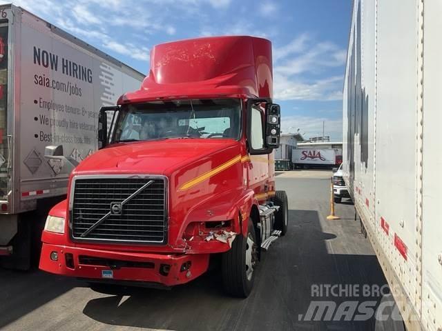 Volvo VNM42T Autotractoare
