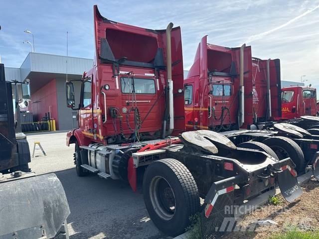 Volvo VNM42T Autotractoare