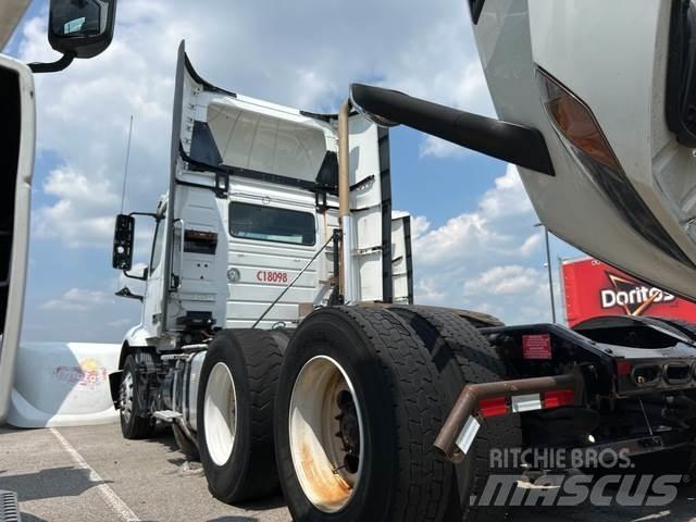 Volvo VNR Autotractoare
