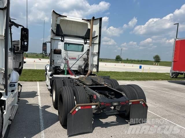 Volvo VNR Autotractoare