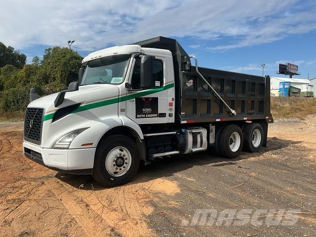 Volvo VNR Autobasculanta