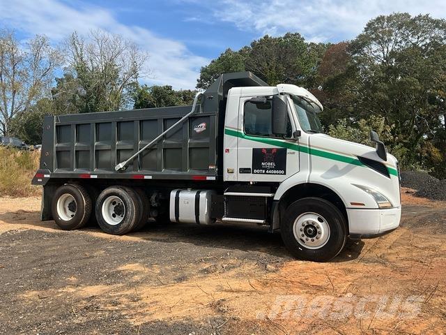 Volvo VNR Autobasculanta