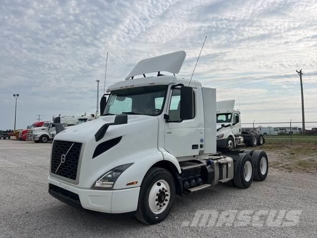 Volvo VNR64300 Autotractoare