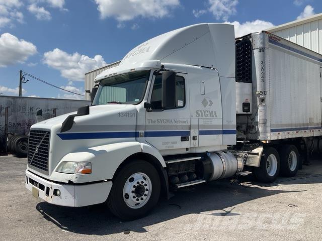 Volvo VNR64T Autotractoare