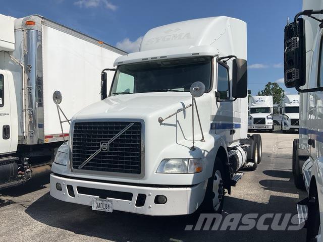 Volvo VNR64T Autotractoare