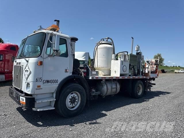 Volvo WX42 Municipal/vehicul cu uz general