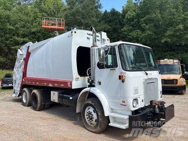 Volvo WX64 Camion de deseuri