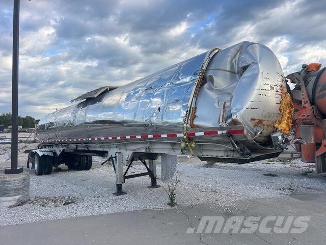 Walker  Remorci Cisterne