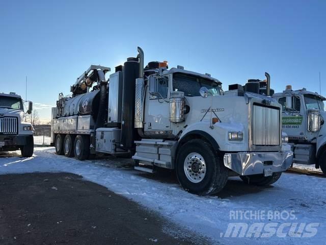Western Star  Excavatoare pe șenile

