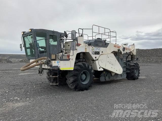 Wirtgen 2400 Compactoare sol