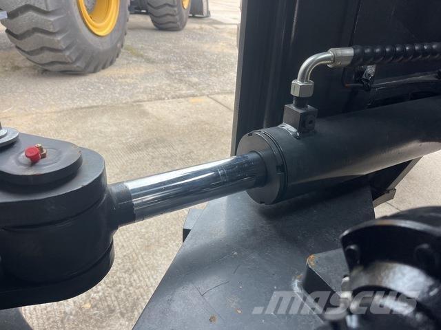 XCMG LW500HV Incarcator pe pneuri
