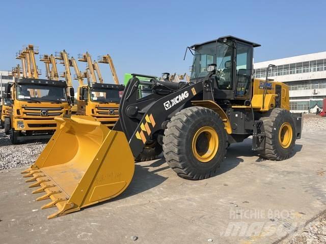 XCMG XC956 Incarcator pe pneuri