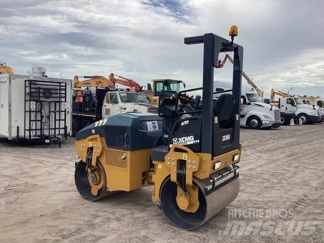 XCMG XMR303S Cilindri compactori dubli