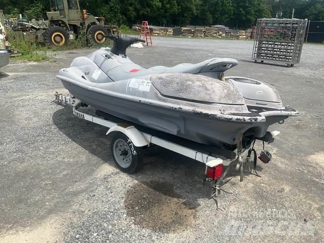 Yamaha  Barje si pontoane