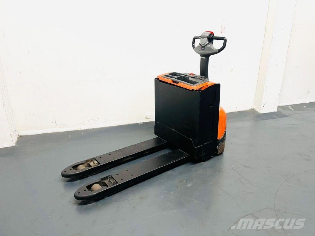 BT LWE 200 Transpaleta manuala