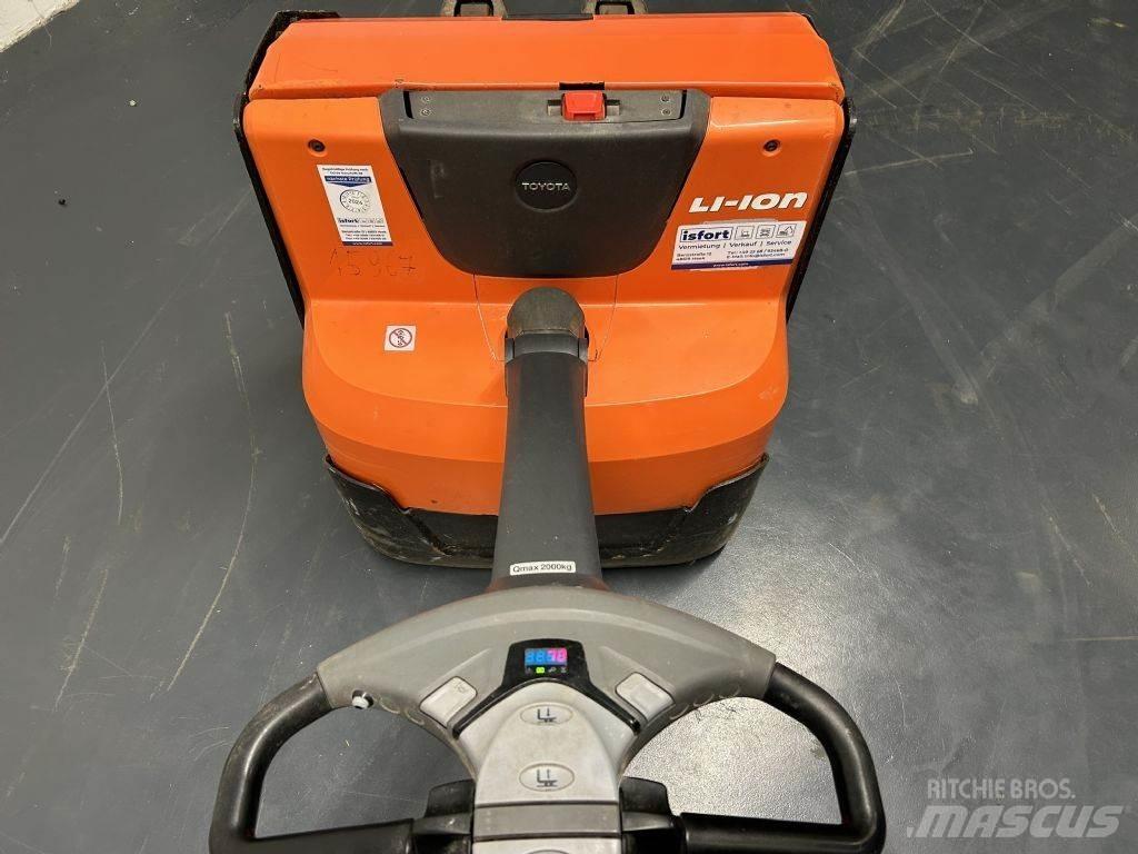 BT LWE200 Transpaleta manuala