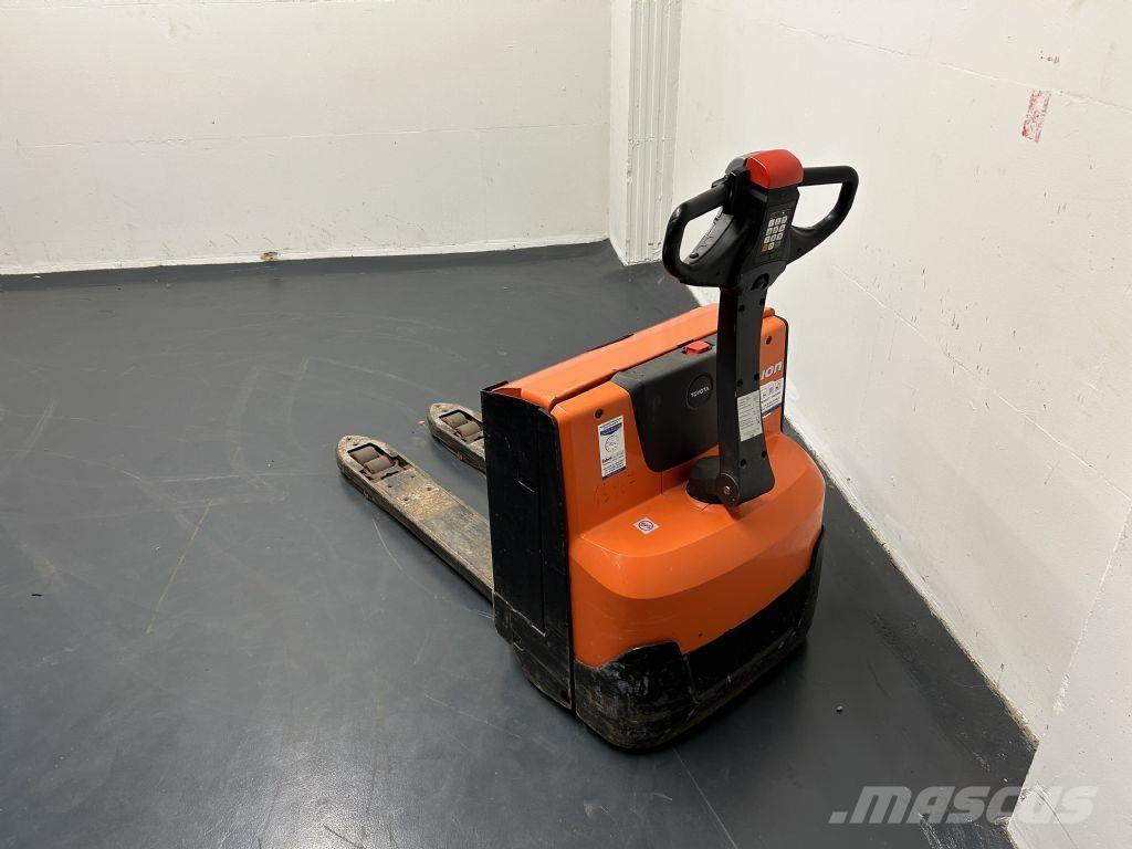 BT LWE200 - Lithium Ion Transpaleta manuala