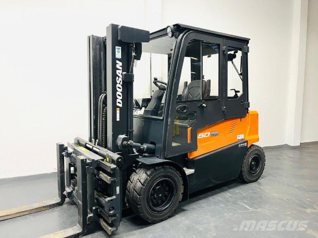Doosan B50X-7 Stivuitor electric