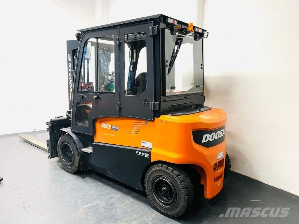 Doosan B50X-7 Stivuitor electric