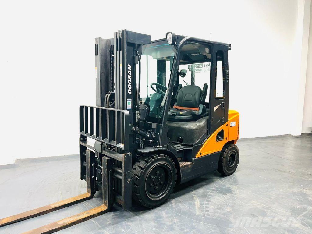 Doosan D30S-7 Stivuitor diesel