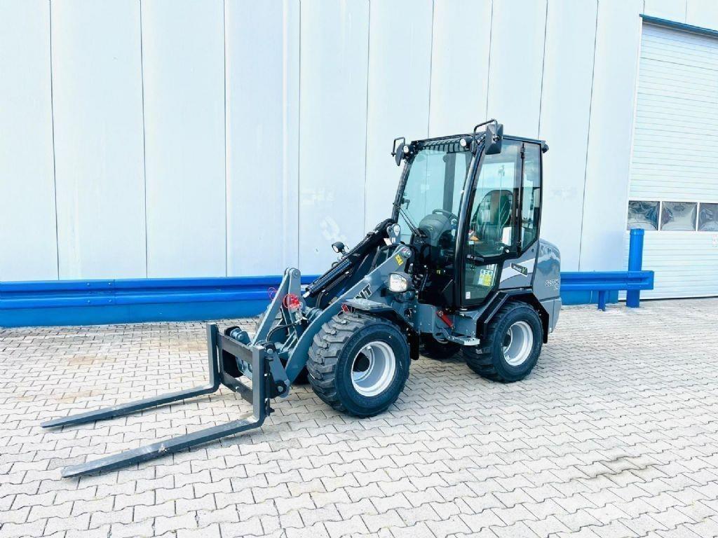 GiANT G2500 X-TRA HD Incarcator pe pneuri